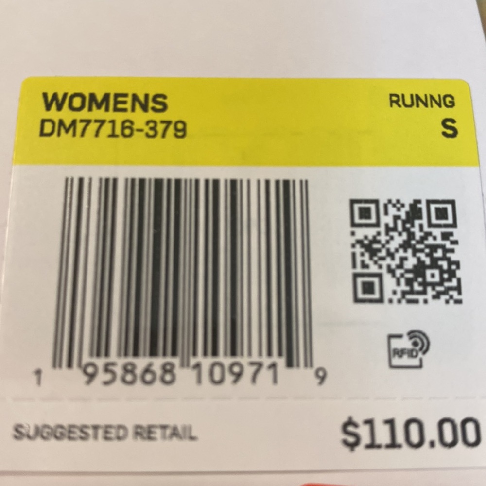 NWT Women’s Nike Epic Luxe Leggings Size Small - Picture 9 of 9